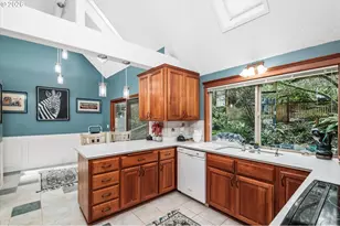 2842 Greentree Way, Eugene, OR 97405 - Photo 8