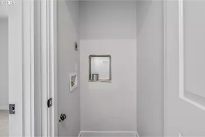 9267 E Burnside St, Portland, OR 97216 - Photo 22