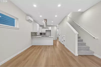 9267 E Burnside St, Portland, OR 97216 - Photo 10