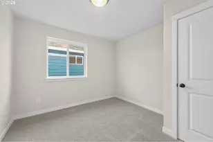 9267 E Burnside St, Portland, OR 97216 - Photo 16