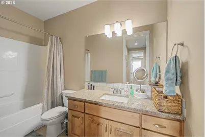 787 SW Alder St, Dundee, OR 97115 - Photo 16