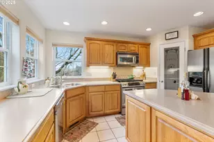 948 28th St, Hood River, OR 97031 - Photo 12