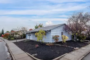 12500 SW Prince Albert St, King City, OR 97224 - Photo 4