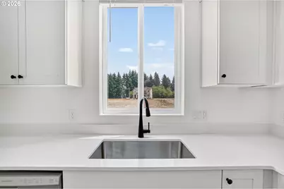 526 E Traverse Rd, Woodburn, OR 97071 - Photo 12