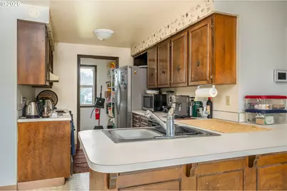 4558 Treeside Ct, Salem, OR 97305 - Photo 36