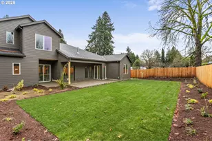 19319 SE River Rd, Milwaukie, OR 97267 - Photo 8