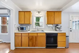 896 5th St, Lafayette, OR 97127 - Photo 8