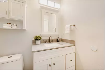 2593 NE Lorie Dr, Hillsboro, OR 97124 - Photo 18