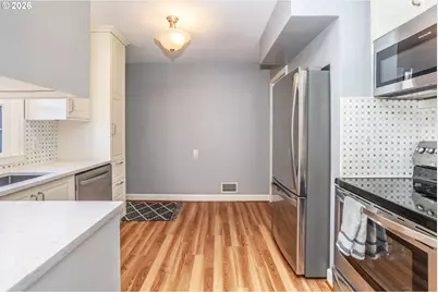 9436 NE Prescott St, Portland, OR 97220 - Photo 10