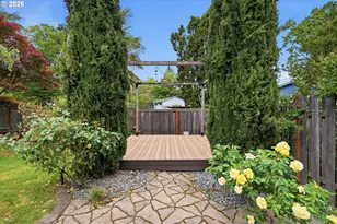 11765 SW Springwood Dr, Portland, OR 97223 - Photo 42