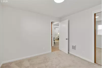 18149 SE Pine St, Portland, OR 97233 - Photo 22