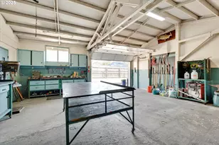 18149 SE Pine St, Portland, OR 97233 - Photo 26