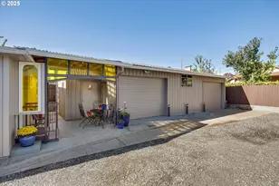 18149 SE Pine St, Portland, OR 97233 - Photo 30