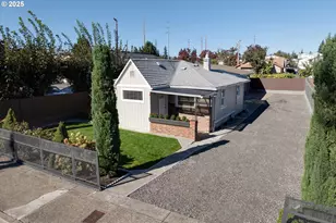 18149 SE Pine St, Portland, OR 97233 - Photo 8