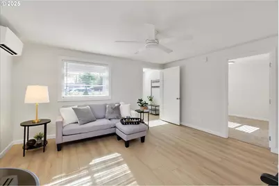 18149 SE Pine St, Portland, OR 97233 - Photo 12