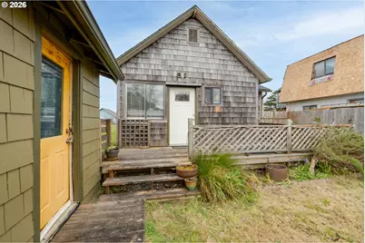 209 5th St NE, Long Beach, WA 98631 - Photo 8