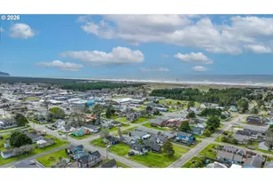 209 5th St NE, Long Beach, WA 98631 - Photo 12