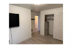 9230 SE Division St, Portland, OR 97266 - Photo 10