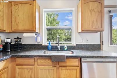 8253 N Bliss St, Portland, OR 97203 - Photo 22