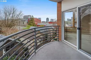 1132 SW 19th Ave, Portland, OR 97205 - Photo 8