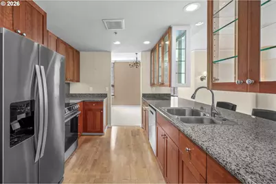 1132 SW 19th Ave #411, Portland, OR 97205 - Photo 12