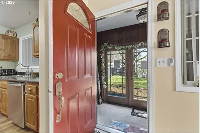 4015 SE 171st Ave, Portland, OR 97236 - Photo 8