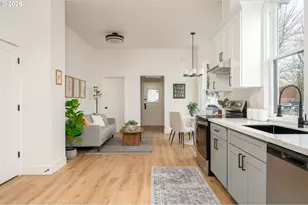 236 NE Sacramento St, Portland, OR 97212 - Photo 4