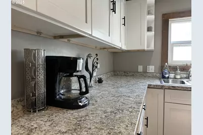 748 E Main St, John Day, OR 97845 - Photo 24