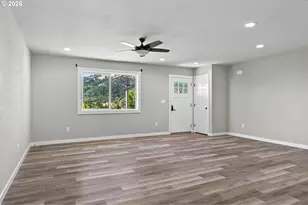 281 Clark St, Myrtle Creek, OR 97457 - Photo 8