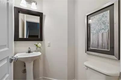 8329 SW 24th Ave, Portland, OR 97219 - Photo 10