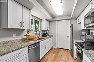 125 Crona St, Junction City, OR 97448 - Photo 10