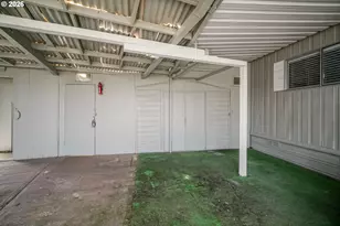 612 N Cascade Dr, Woodburn, OR 97071 - Photo 32