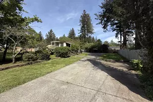 17813 Aqua Vista Ln, Brookings, OR 97415 - Photo 36