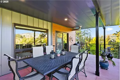 515 E 4th St #2, Hood River, OR 97031 - Photo 20