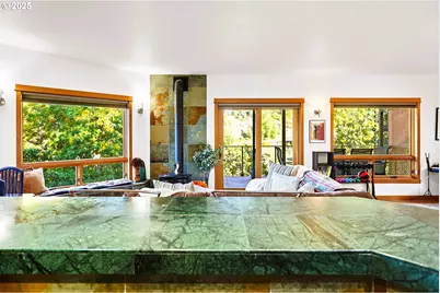 515 E 4th St #2, Hood River, OR 97031 - Photo 32