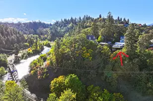 515 E 4th St, Hood River, OR 97031 - Photo 2