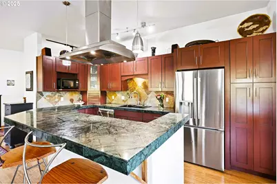 515 E 4th St #2, Hood River, OR 97031 - Photo 28