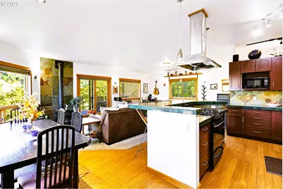 515 E 4th St #2, Hood River, OR 97031 - Photo 48