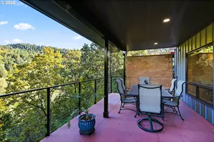 515 E 4th St, Hood River, OR 97031 - Photo 22