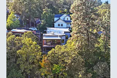 515 E 4th St #2, Hood River, OR 97031 - Photo 4