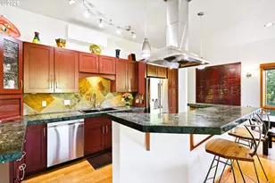 515 E 4th St, Hood River, OR 97031 - Photo 26