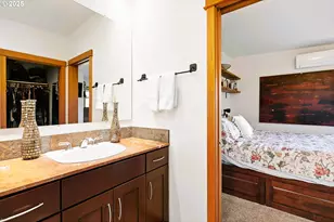 515 E 4th St, Hood River, OR 97031 - Photo 40