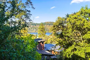 515 E 4th St, Hood River, OR 97031 - Photo 16