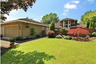 8220 SW Fairway Dr, Wilsonville, OR 97070 - Photo 2