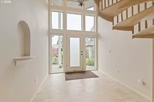 8220 SW Fairway Dr, Wilsonville, OR 97070 - Photo 2