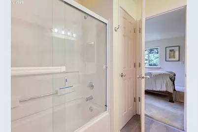 5225 Jean Rd #205, Lake Oswego, OR 97035 - Photo 18