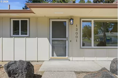 13001 NE Brazee St, Portland, OR 97230 - Photo 4