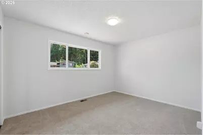 13001 NE Brazee St, Portland, OR 97230 - Photo 16