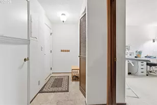 600 Cherry Dr, Eugene, OR 97401 - Photo 6