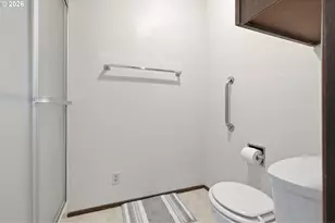 600 Cherry Dr, Eugene, OR 97401 - Photo 26